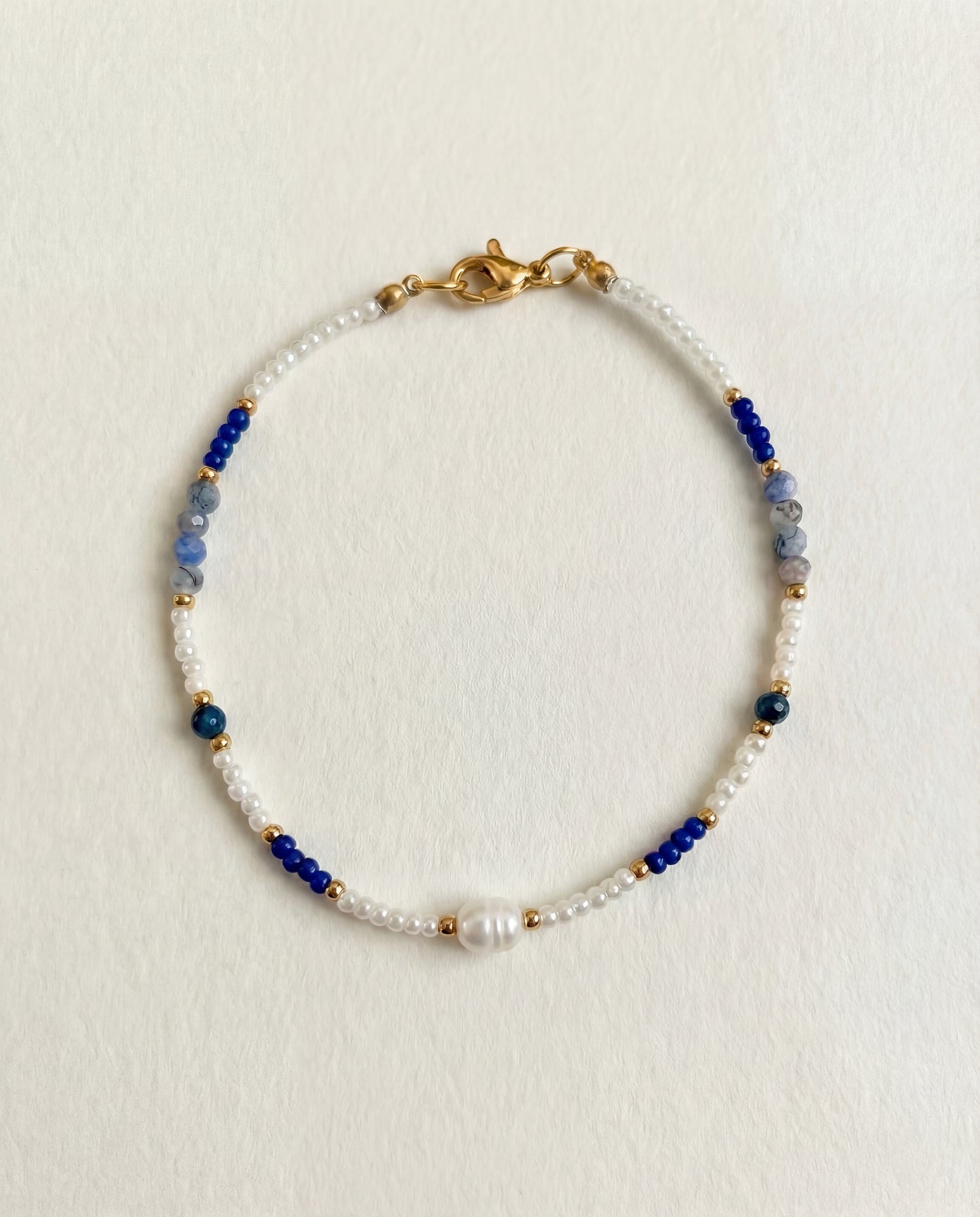 Blue Glow Armband